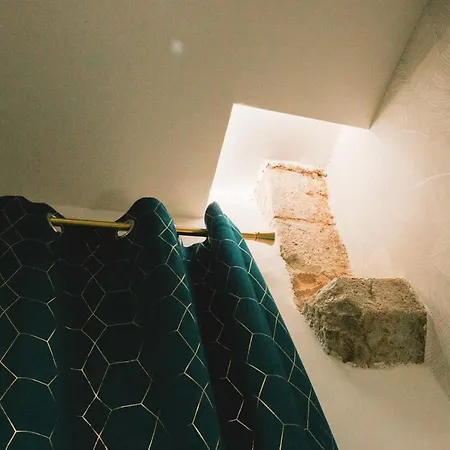 Dimora Petra -suites- 3* בארי