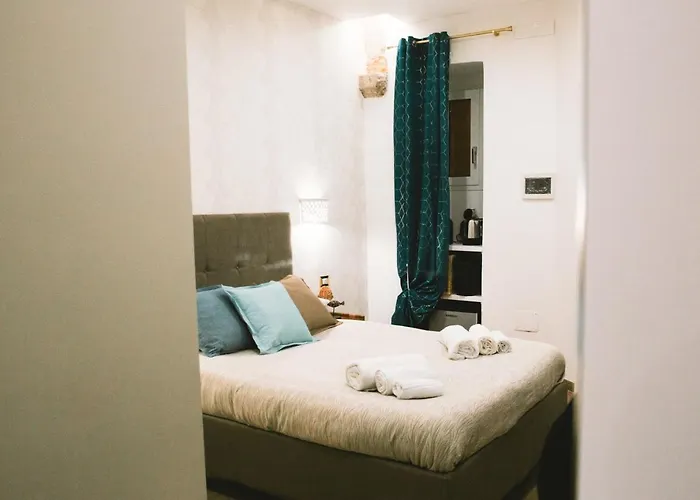 Dimora Petra -suites- Affittacamere 3*